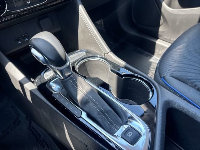 2025 Buick Encore GX Sport Touring - Photo 13