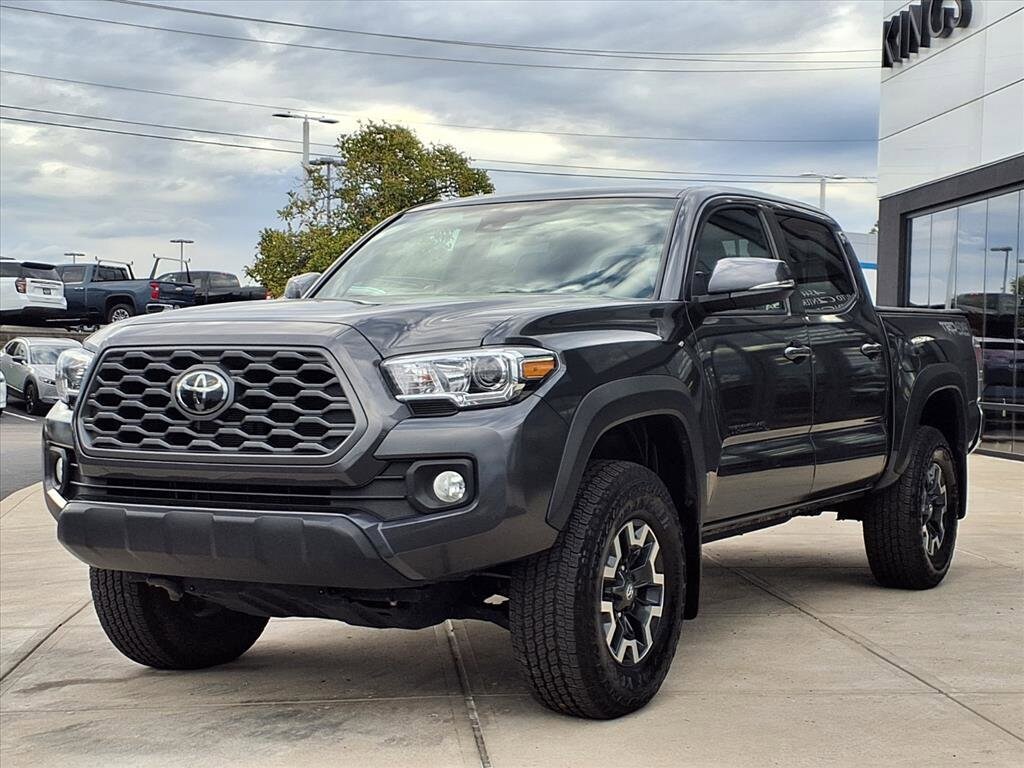 2022 Toyota Tacoma TRD Off-Road V6 4x4 photo 2