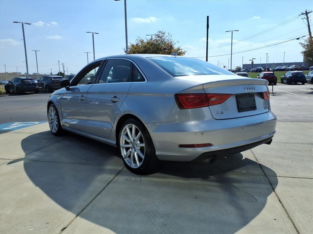 2016 Audi A3 2.0T Premium photo 3