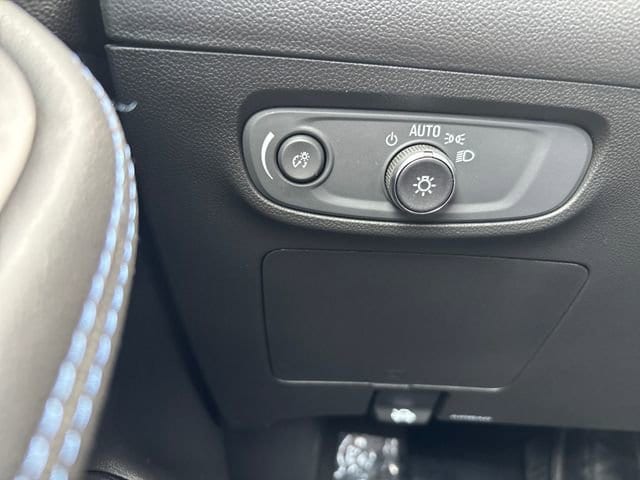 2025 Buick Encore GX Sport Touring - Photo 17