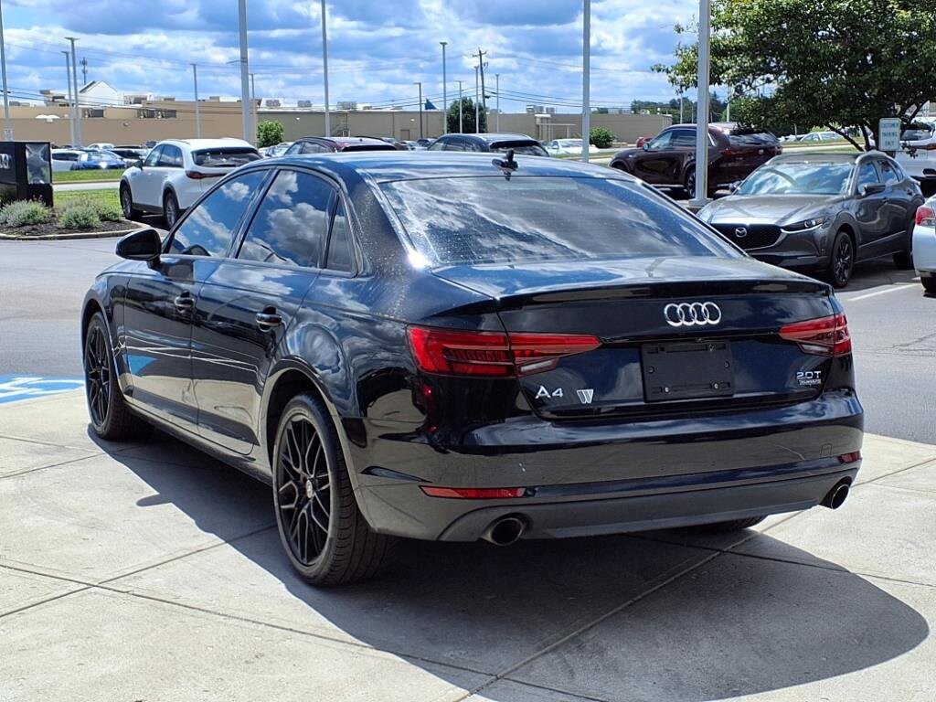 2017 Audi A4 2.0T Premium photo 3