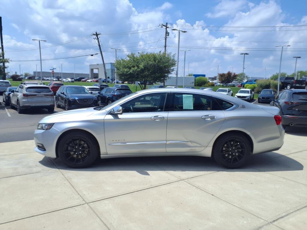 2018 Chevrolet Impala Premier photo 2
