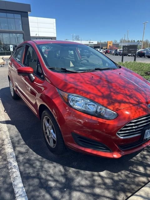 Used 2019 Ford Fiesta SE with VIN 3FADP4BJ2KM124092 for sale in Cincinnati, OH