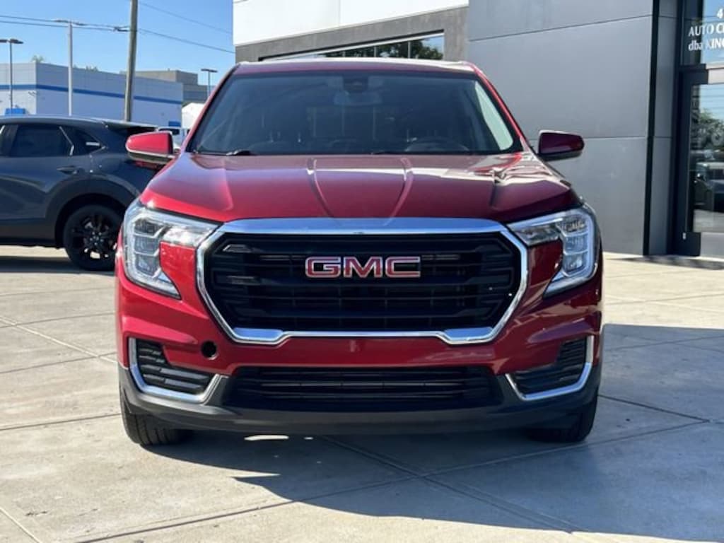 Used 2024 GMC Terrain SLE SUV
