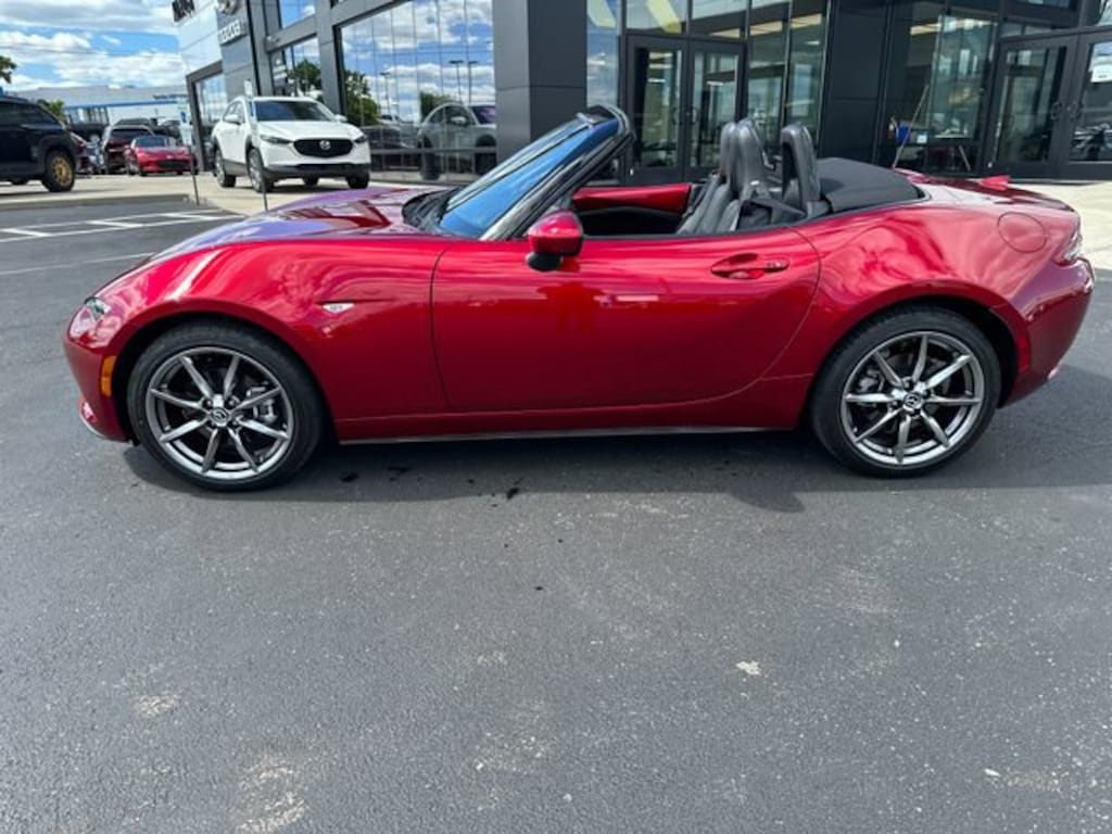 Used 2022 Mazda MX-5 Miata Grand Touring Convertible
