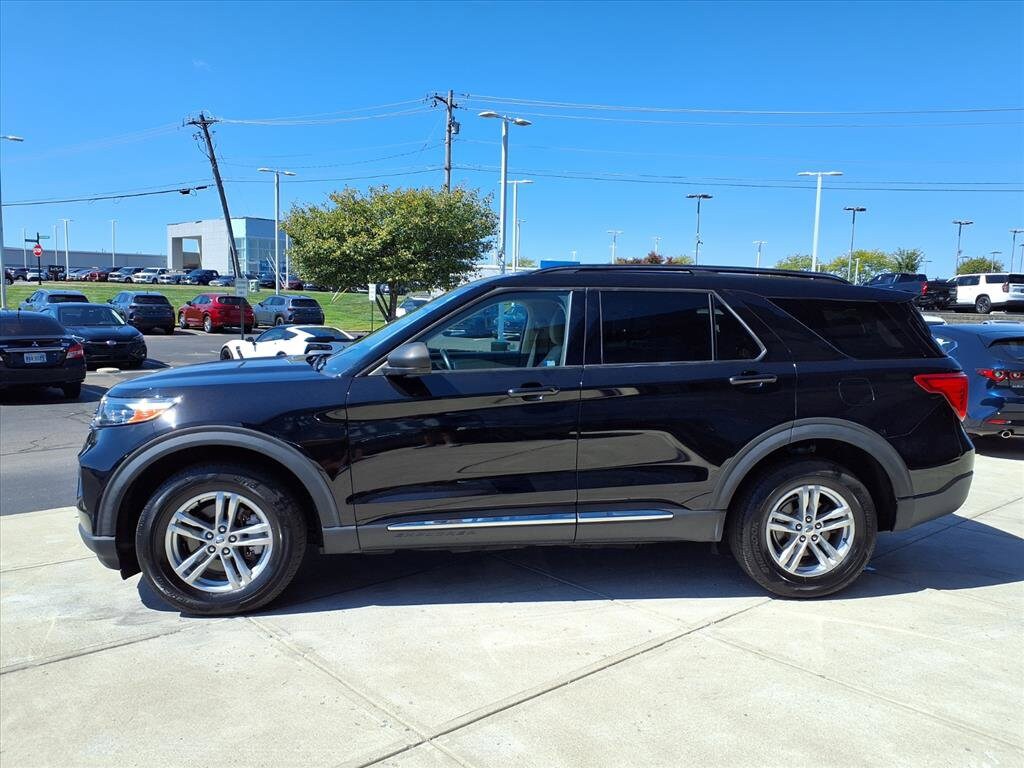 2022 Ford Explorer XLT photo 3