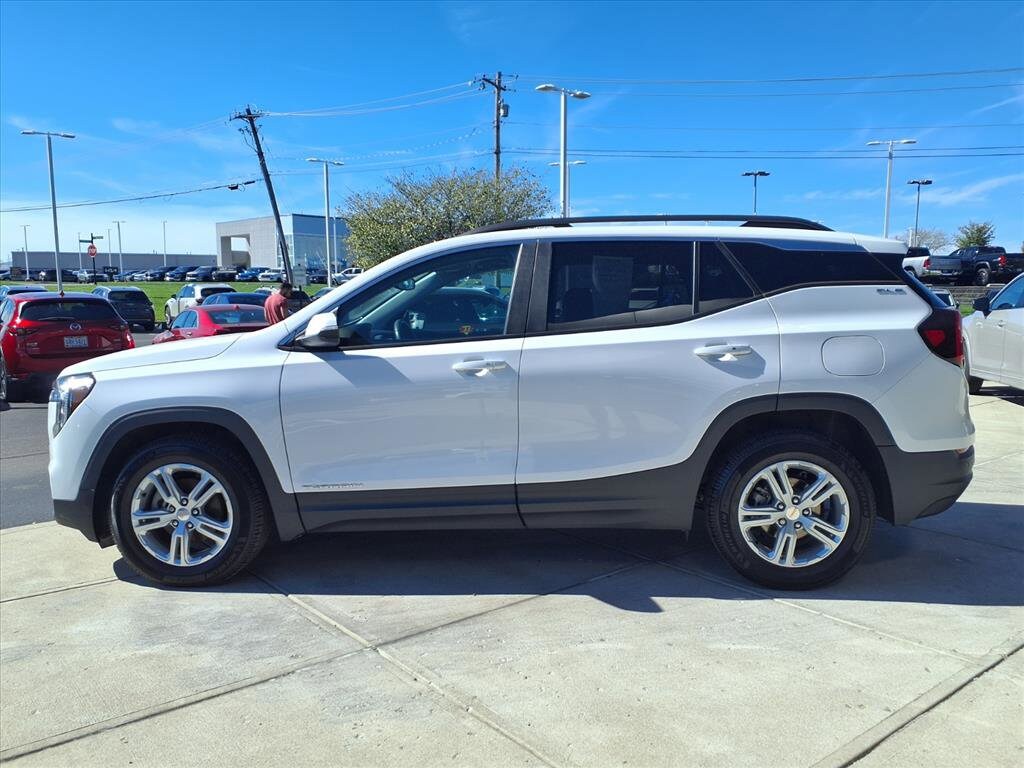 2022 Gmc Terrain SLE photo 3