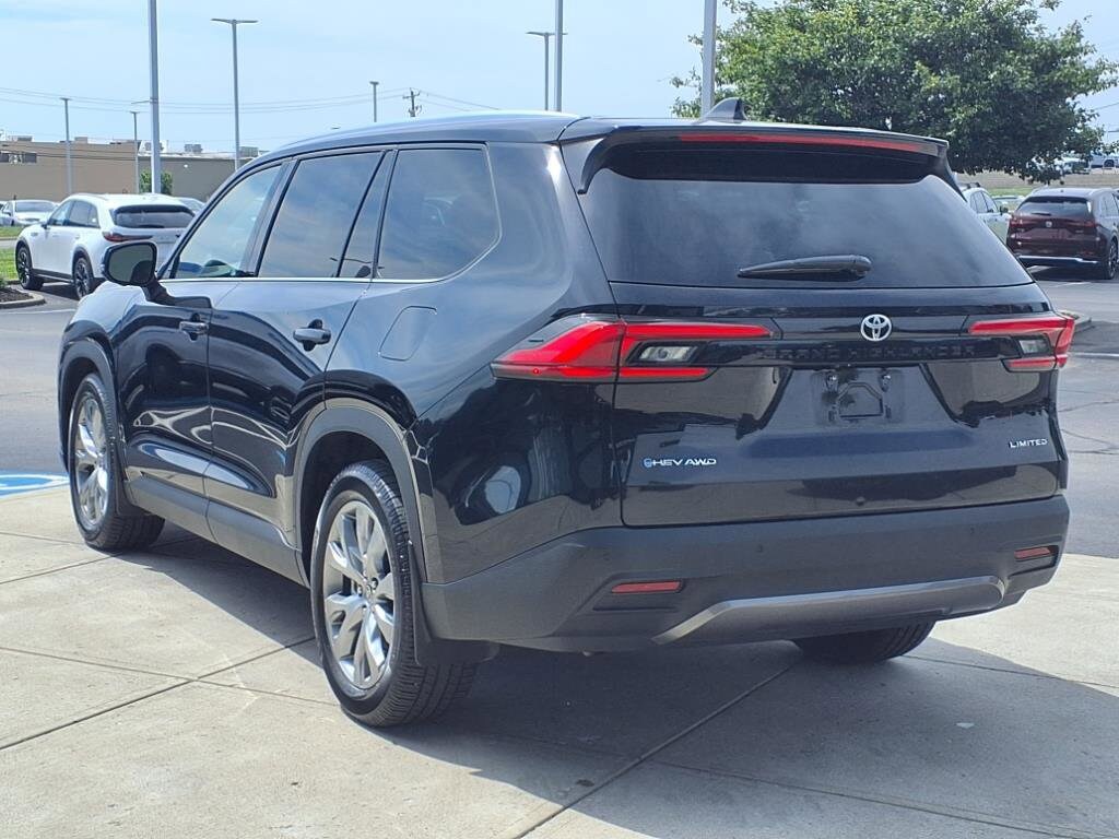 2024 Toyota Grand Highlander Limited photo 4