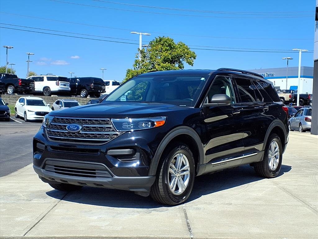 2022 Ford Explorer XLT photo 2