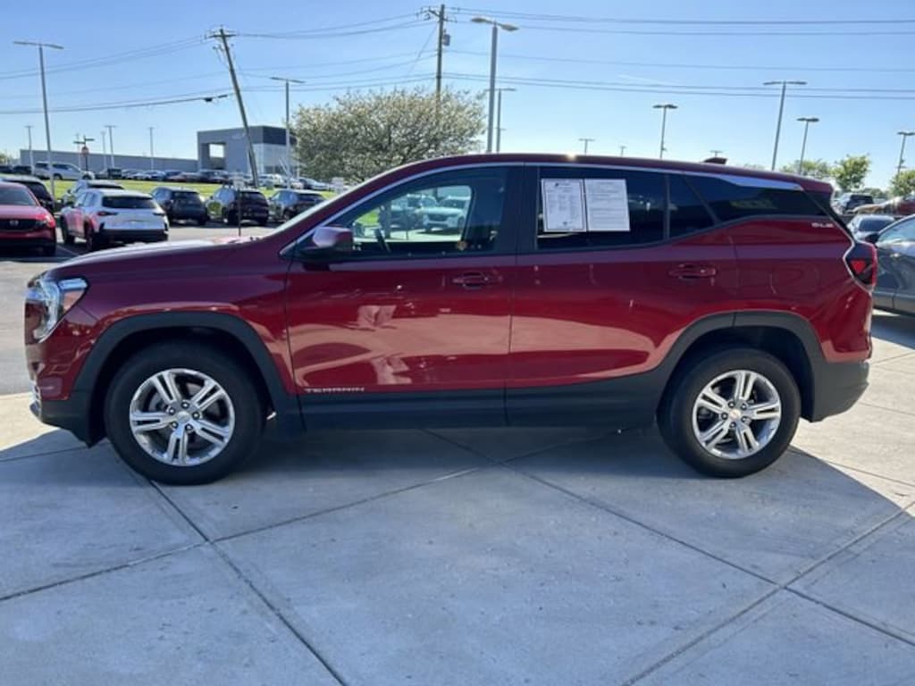 Used 2024 GMC Terrain SLE SUV