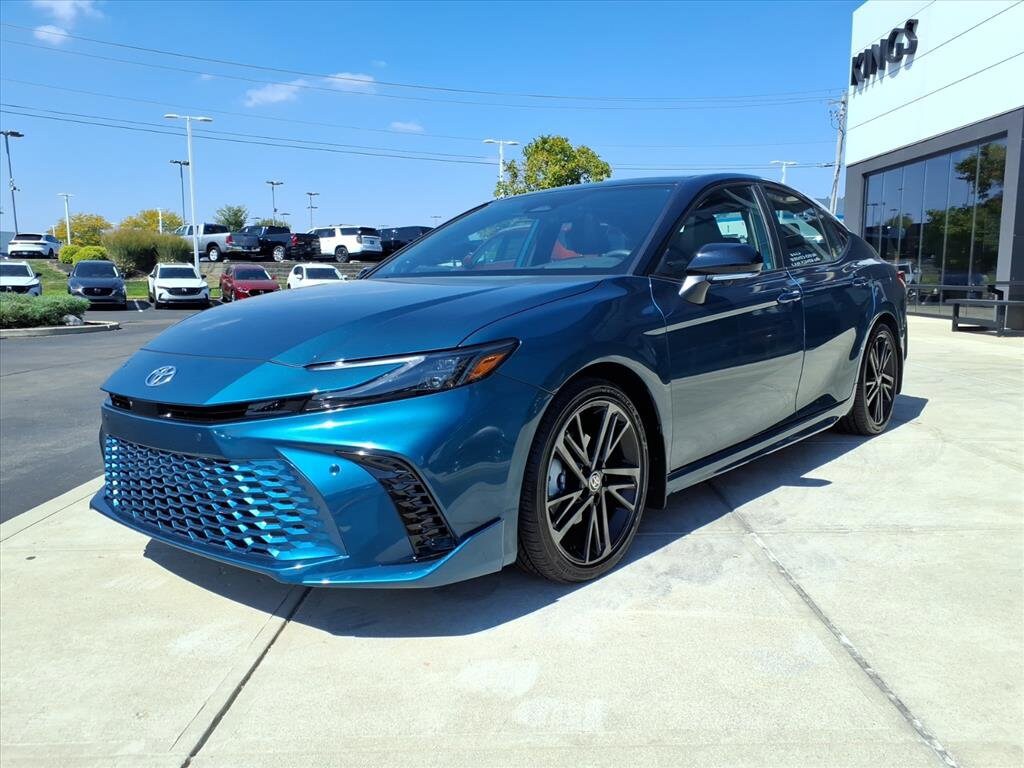2025 Toyota Camry XSE photo 2