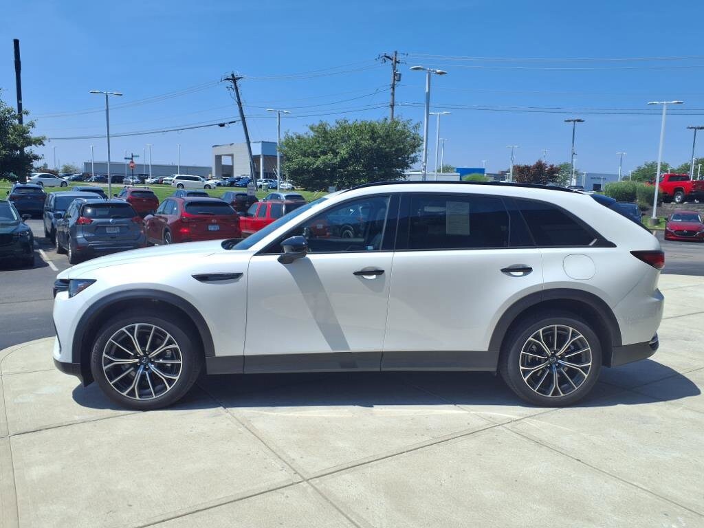 2025 Mazda CX-70 Premium Plus photo 3