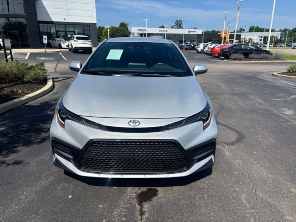 Used 2020 Toyota Corolla SE Sedan