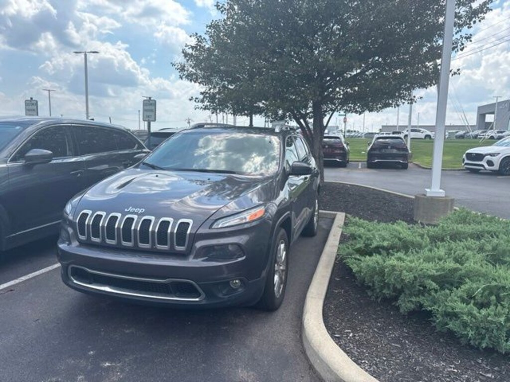 Used 2017 Jeep Cherokee Limited SUV