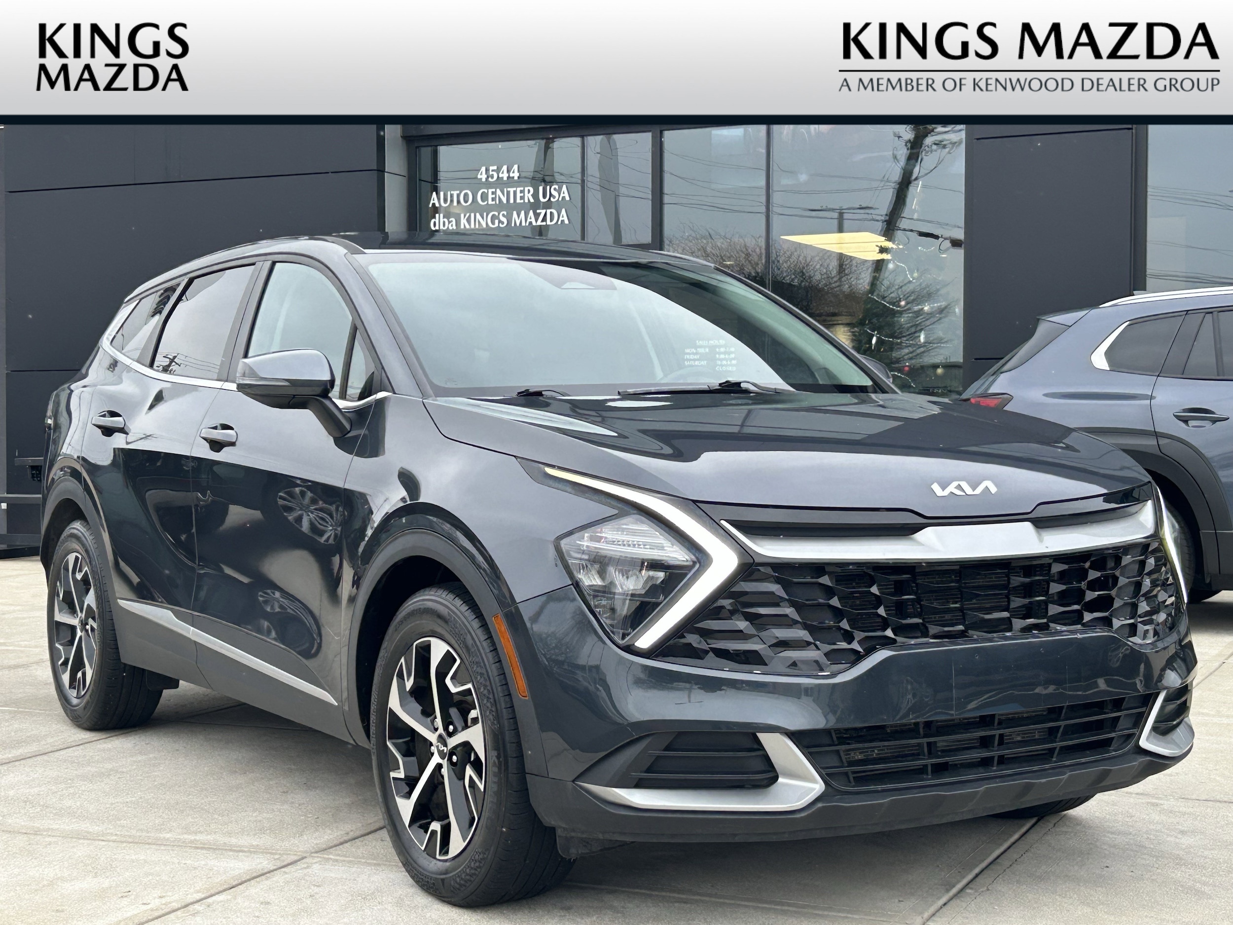 2023 Kia Sportage EX's photo