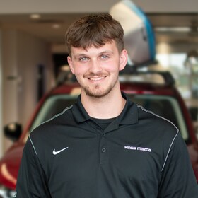 Staff member Noah Kearns from ID_f91c83b0ec62