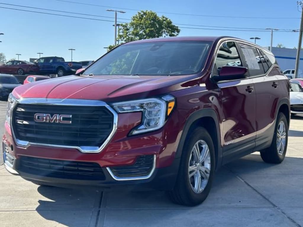 Used 2024 GMC Terrain SLE SUV