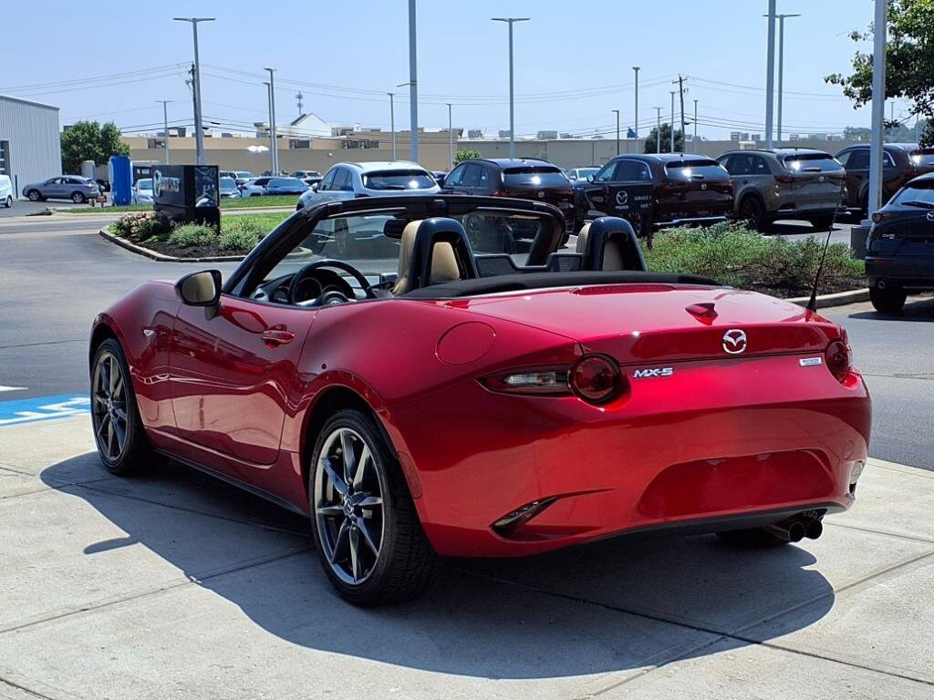 2016 Mazda MX-5 Miata Miata Grand Touring photo 4