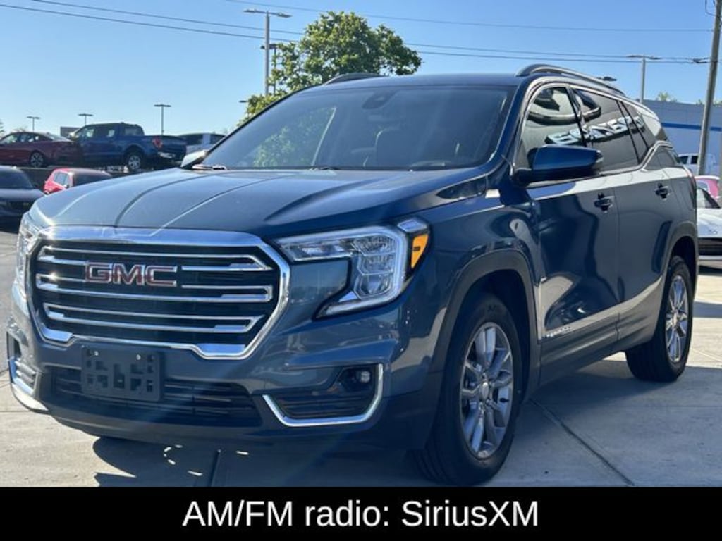 Used 2024 GMC Terrain SLT SUV