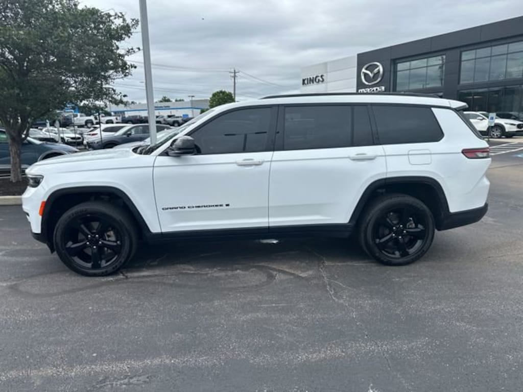 Used 2023 Jeep Grand Cherokee L L Laredo SUV