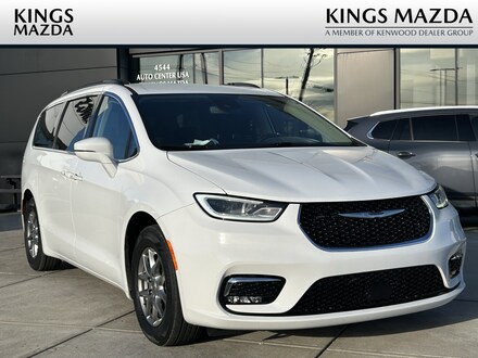 Featured Used 2021 Chrysler Pacifica Touring Van Passenger Van for sale in Cincinnati, OH