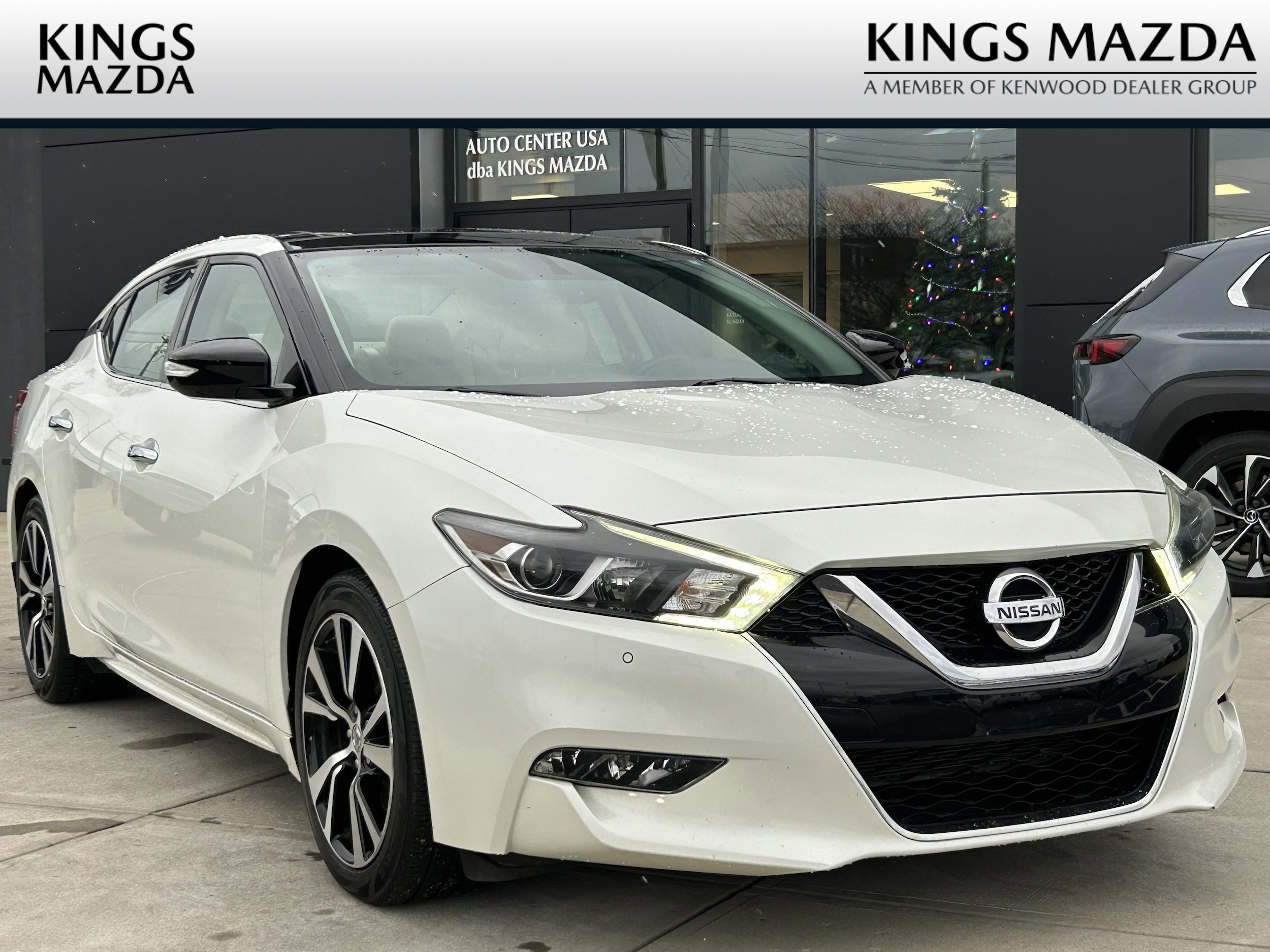 2018 Nissan Maxima SL's photo