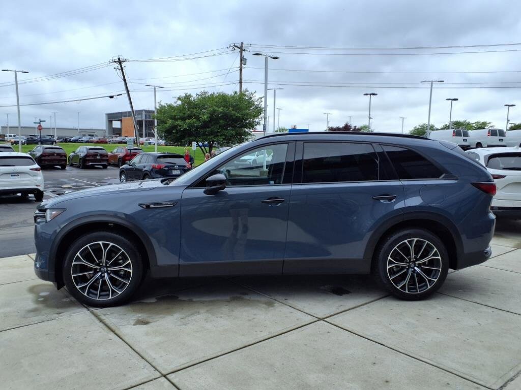 2025 Mazda CX-70 Premium Plus photo 3