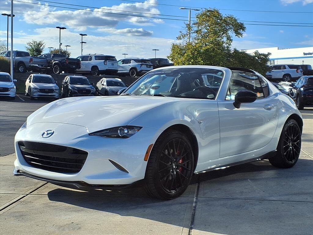 2023 Mazda MX-5 Miata Miata RF photo 2