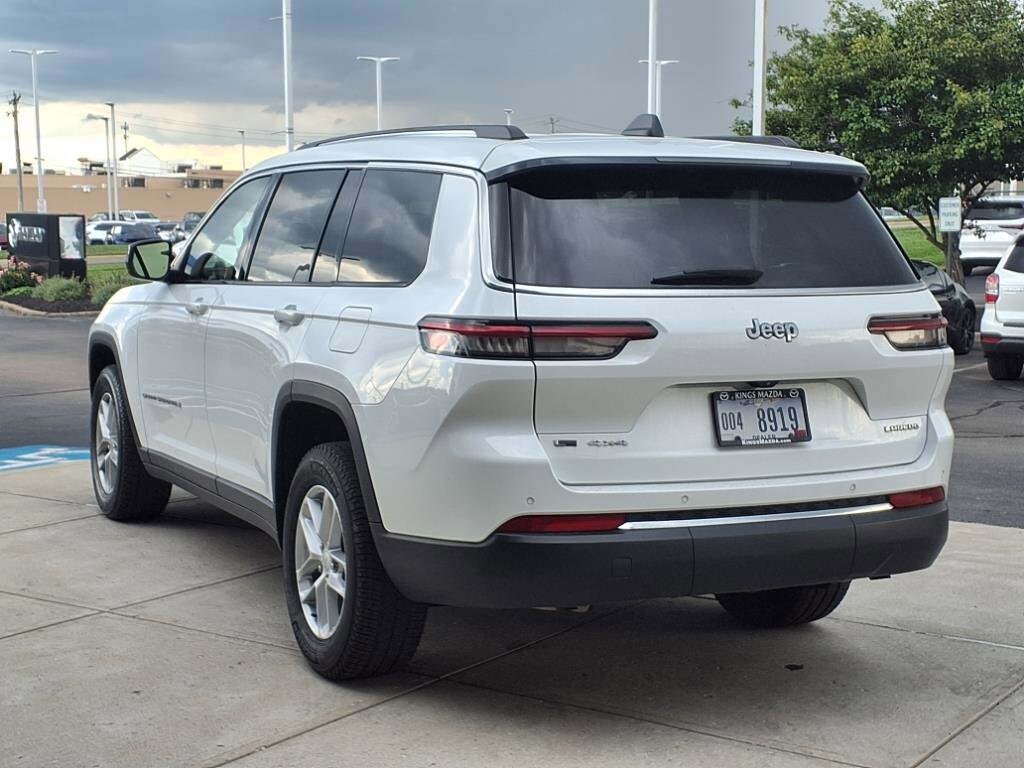 2022 Jeep Grand Cherokee Laredo photo 4