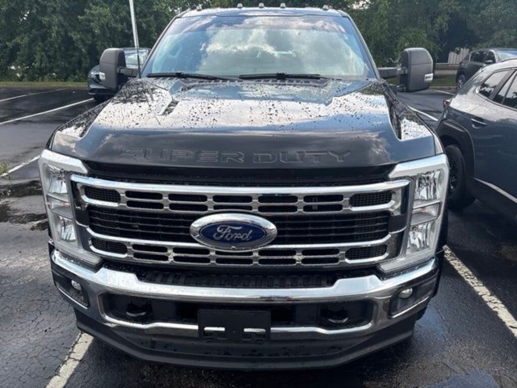 Used 2025 Ford F-450SD XLT Truck
