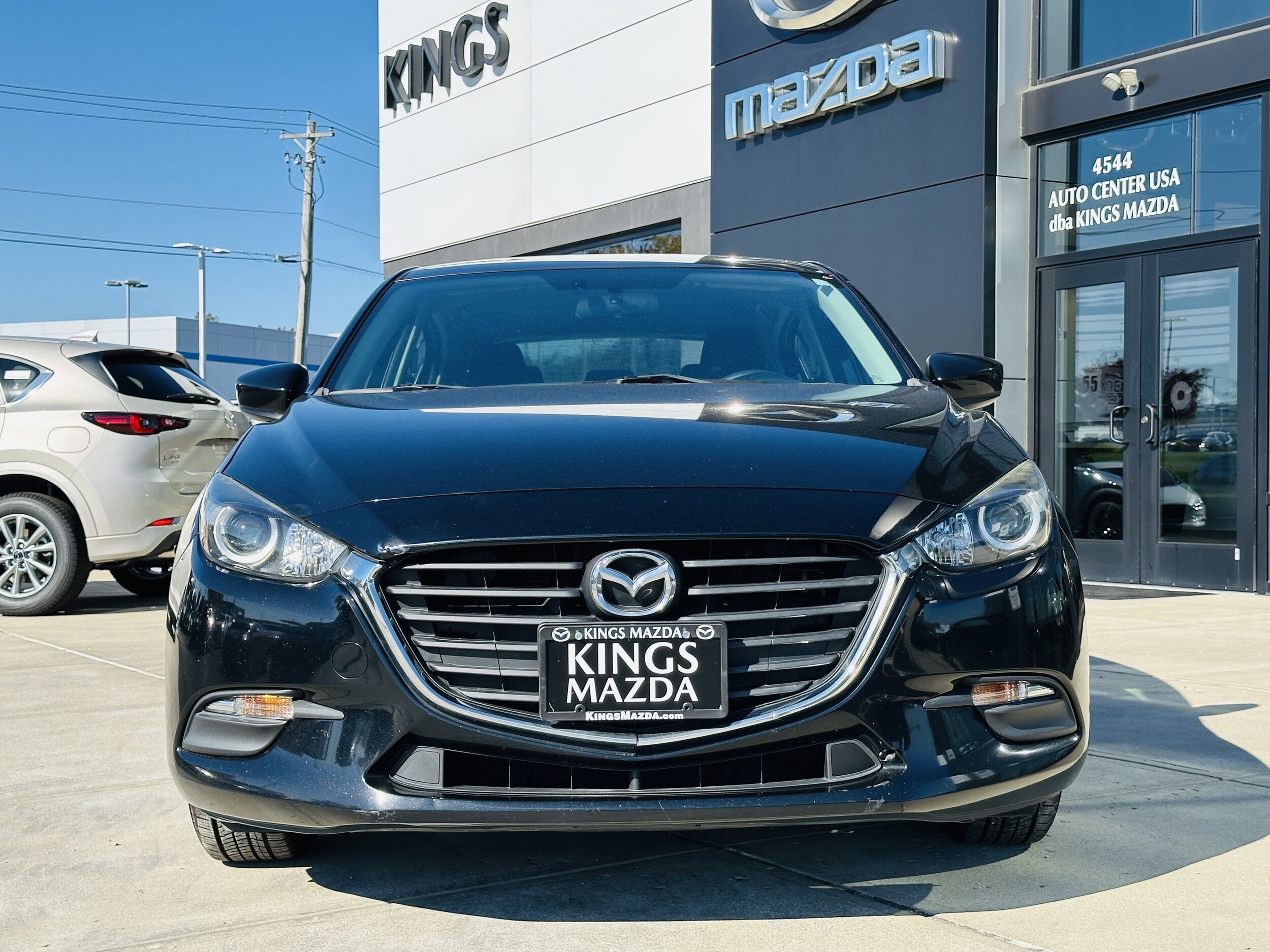 2017 Mazda Mazda3 Sport Hatchback photo 2