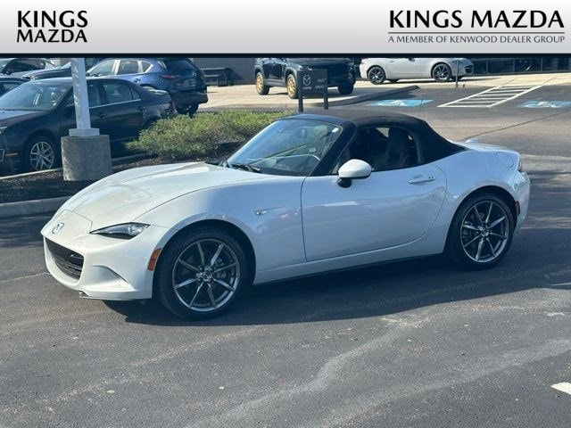 2016 Mazda MX-5 Miata Grand Touring's photo