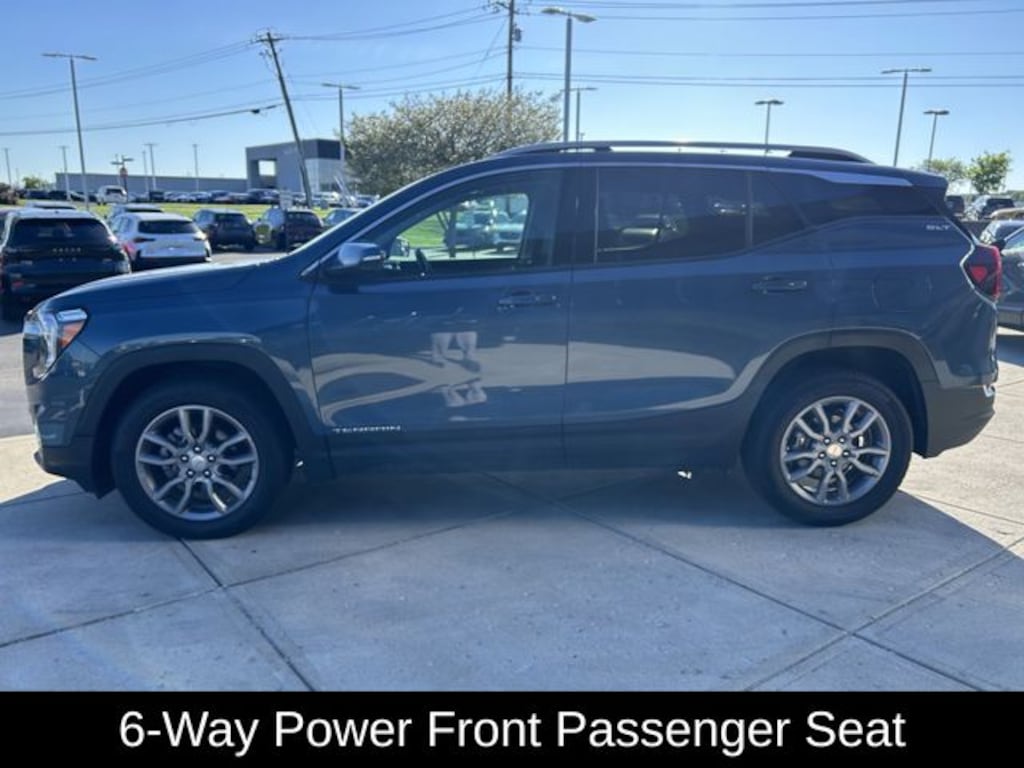 Used 2024 GMC Terrain SLT SUV