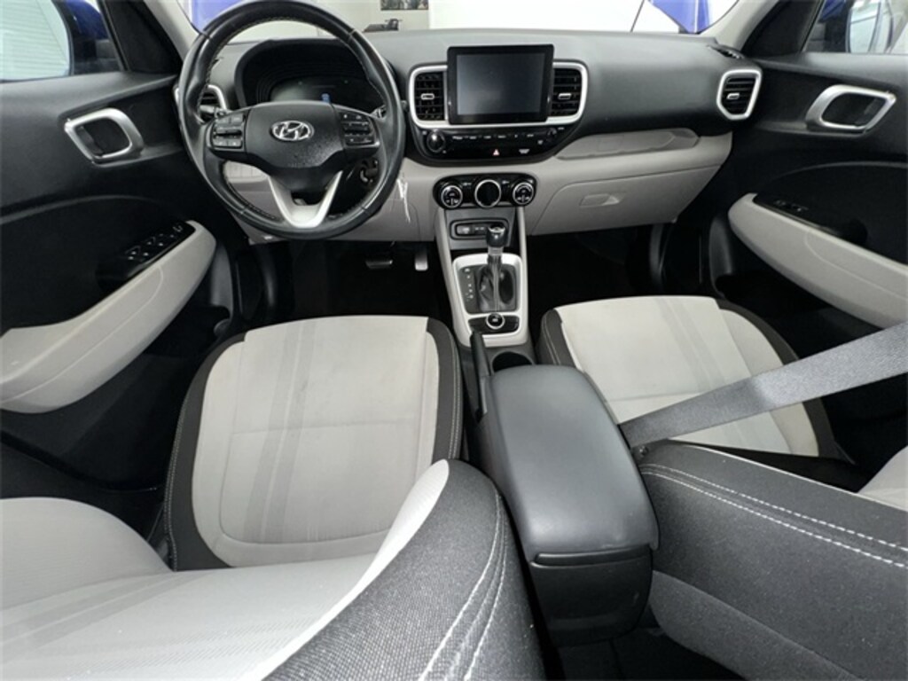 Used 2023 Hyundai Venue SEL SUV