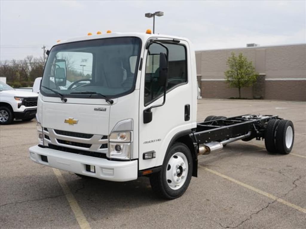 New 2025 Chevrolet 4500 HG LCF Gas 176" Wheelbase Truck Regular Cab