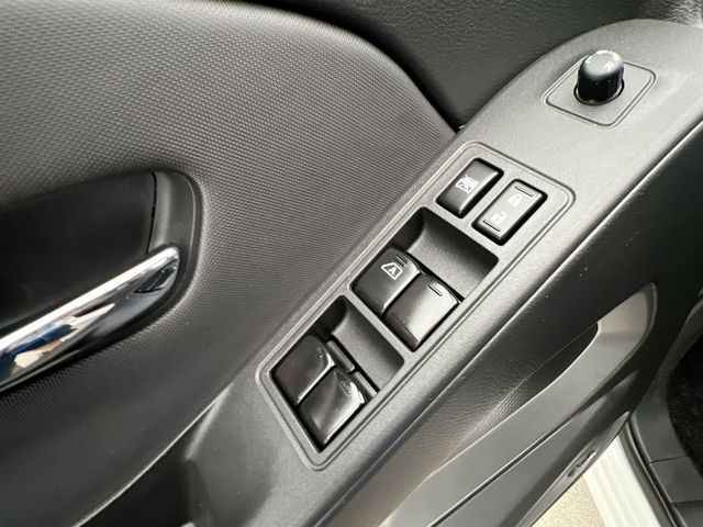 2024 Nissan Frontier SL - Photo 22