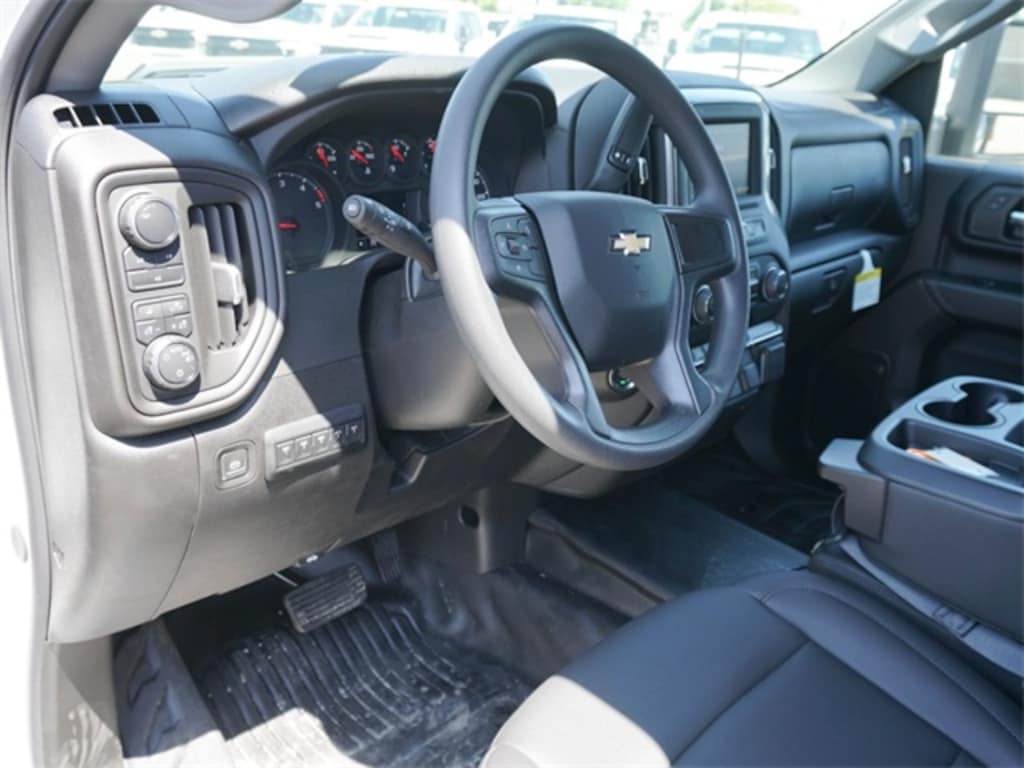 New 2025 Chevrolet Silverado 3500HD Chassis Work Truck Truck Crew Cab
