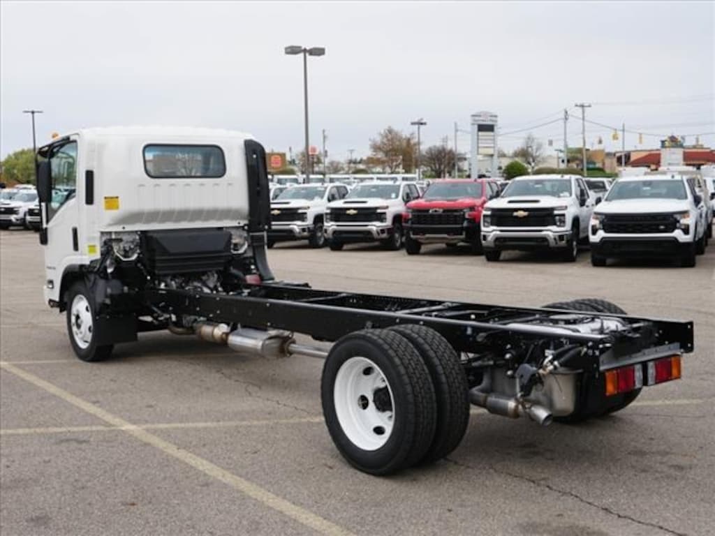 New 2025 Chevrolet 4500 HG LCF Gas 176" Wheelbase Truck Regular Cab