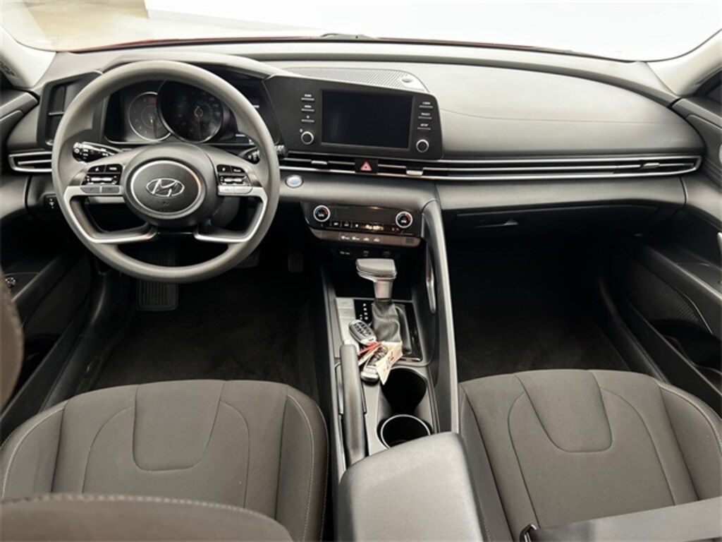 Used 2022 Hyundai Elantra SEL Sedan