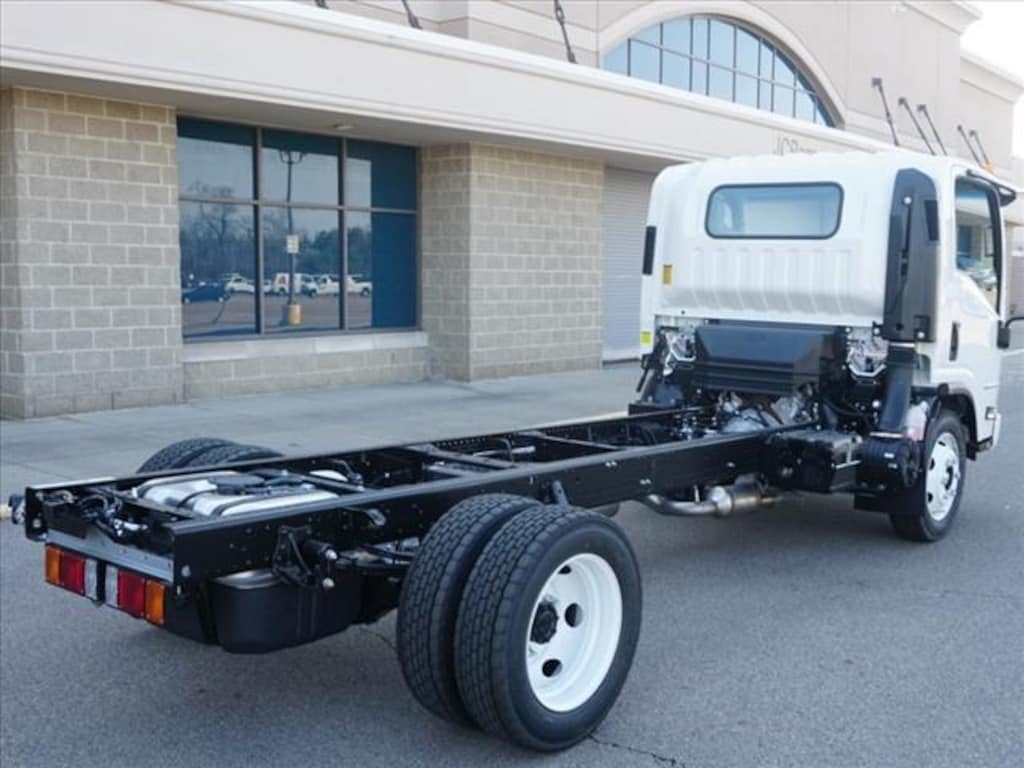 New 2025 Chevrolet 4500 HG LCF Gas 150" Wheelbase Truck Regular Cab