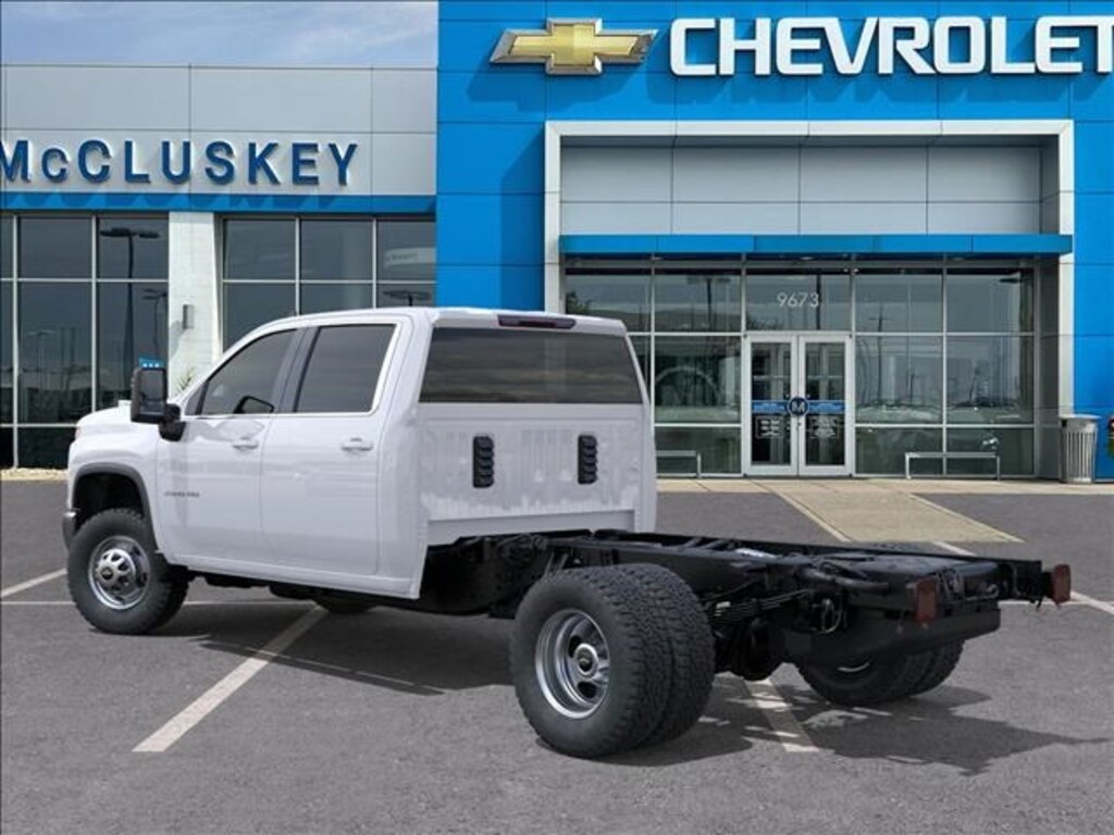 New 2025 Chevrolet Silverado 3500HD Chassis Work Truck Truck Crew Cab