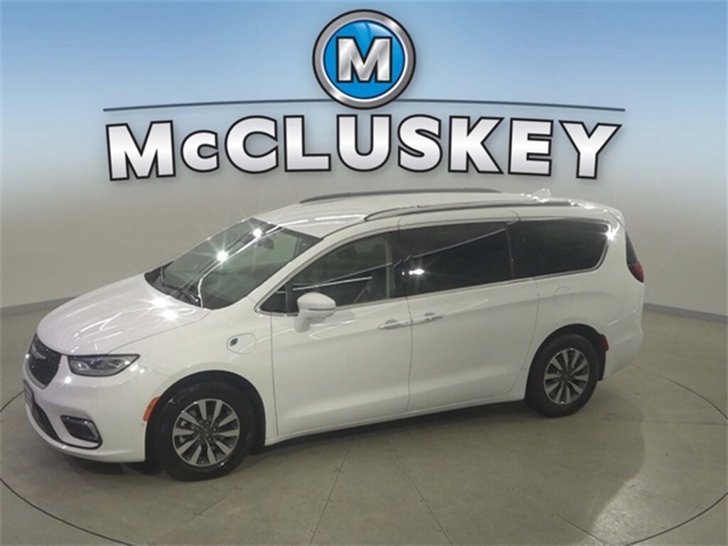 Used 2021 Chrysler Pacifica Hybrid Touring L Minivan/Van