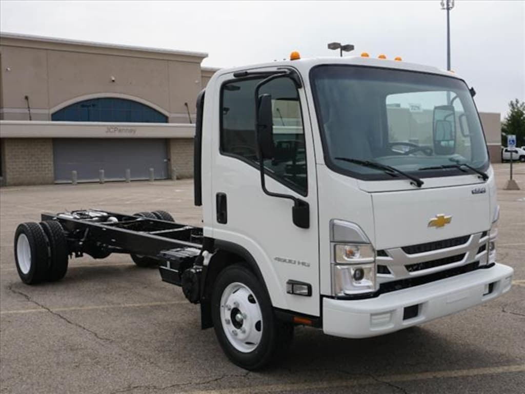 New 2025 Chevrolet 4500 HG LCF Gas 176" Wheelbase Truck Regular Cab