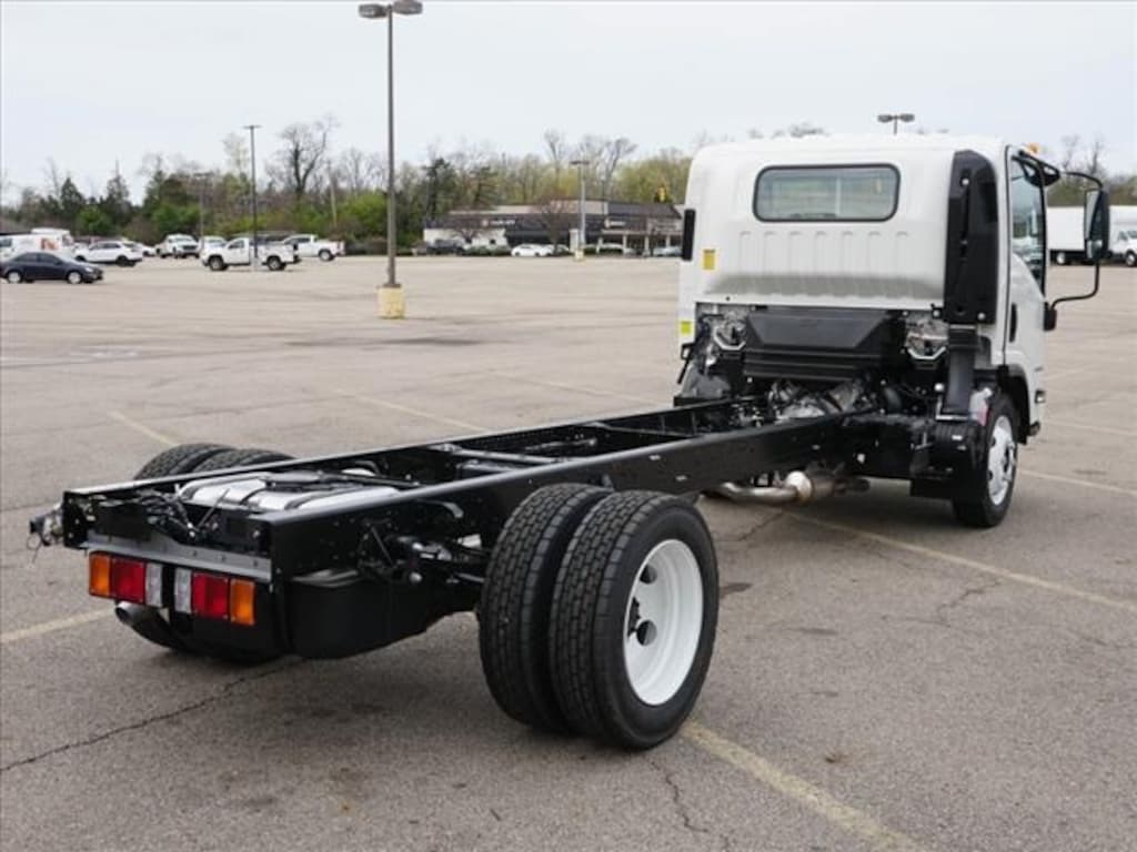 New 2025 Chevrolet 4500 HG LCF Gas 176" Wheelbase Truck Regular Cab