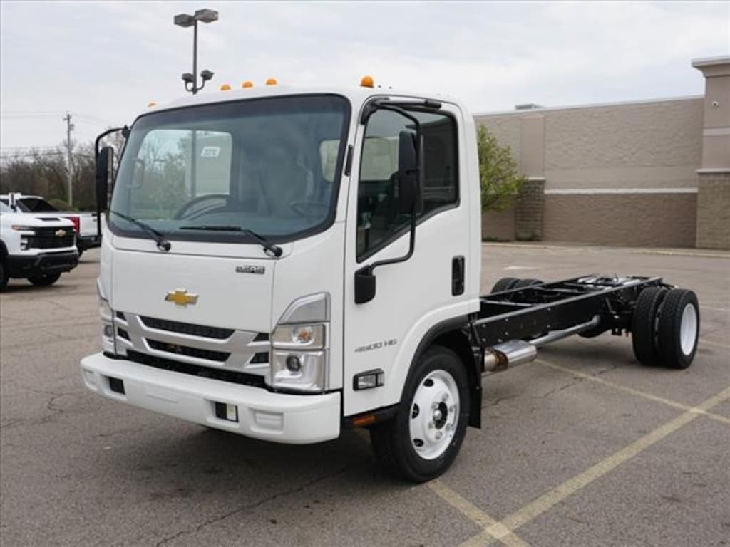 New 2025 Chevrolet 4500 HG LCF Gas 176" Wheelbase Truck Regular Cab