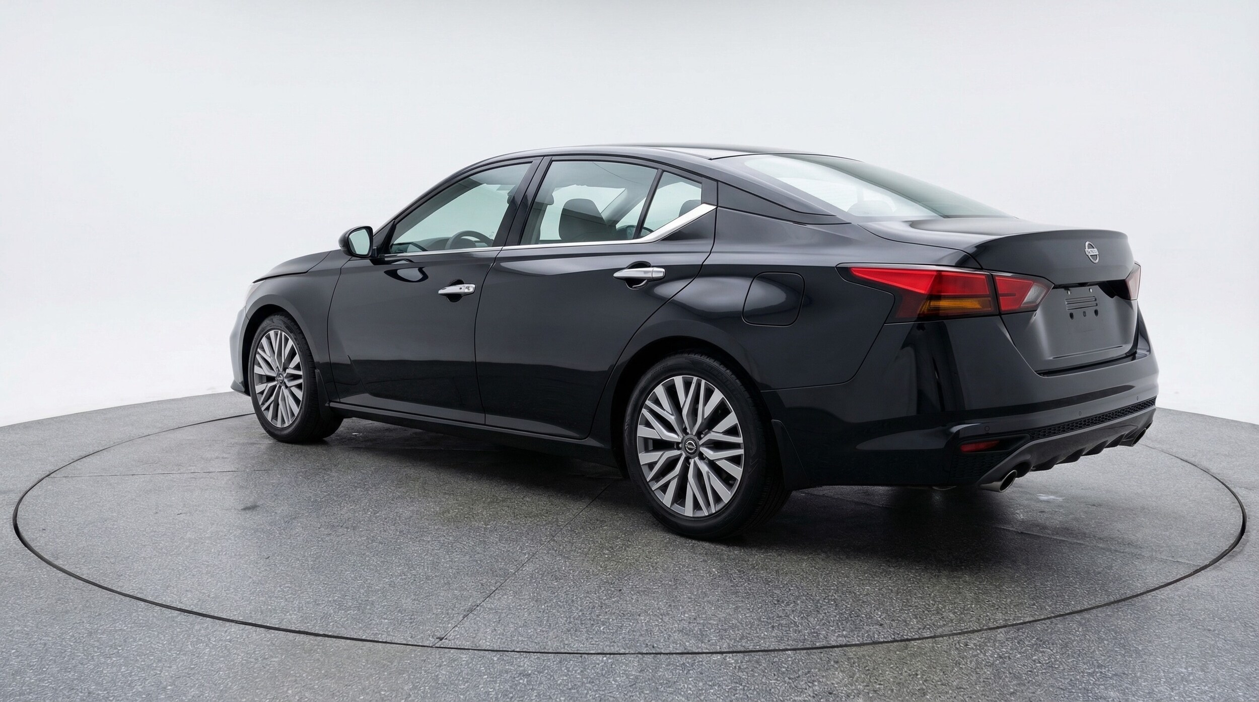 Thumbnail: 2025 Nissan Altima - 5