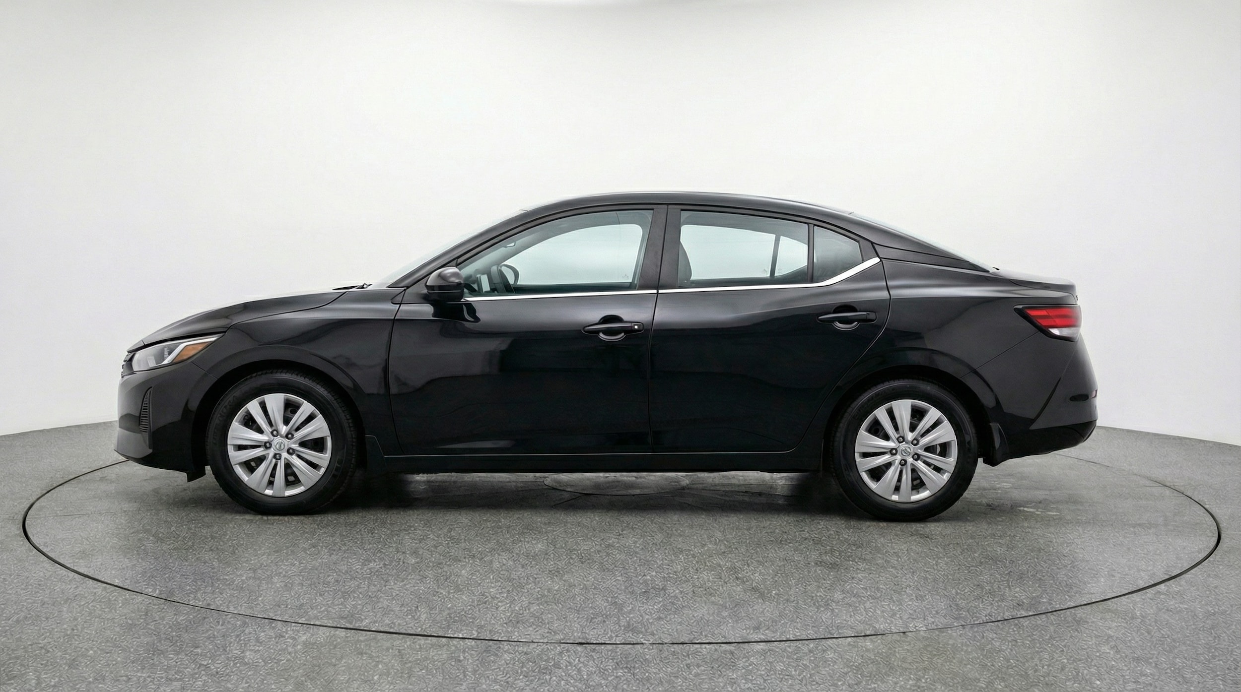 Thumbnail: 2025 Nissan Sentra - 4