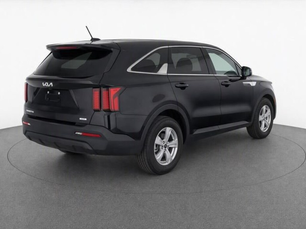 Used 2023 Kia Sorento LX SUV