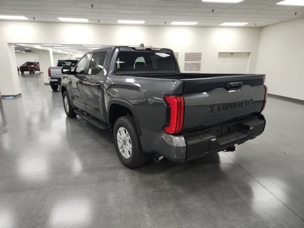 New 2026 Toyota Tundra SR5 SR5 CREWMAX 5.5