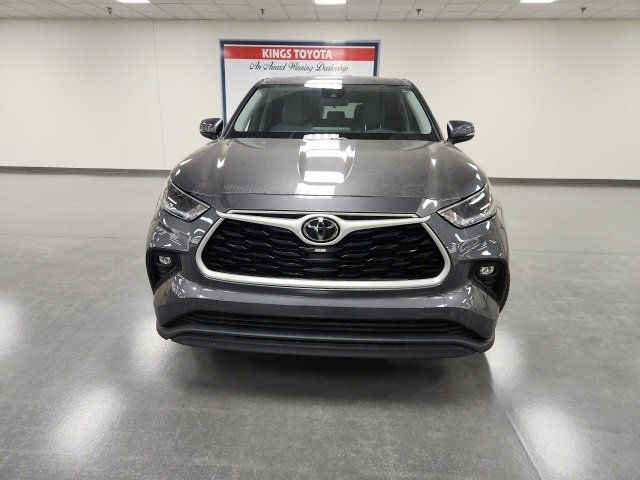 Used 2021 Toyota Highlander LE with VIN 5TDBZRBH2MS548607 for sale in Cincinnati, OH